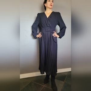 Elegant black dress. Long sleeve. Size M